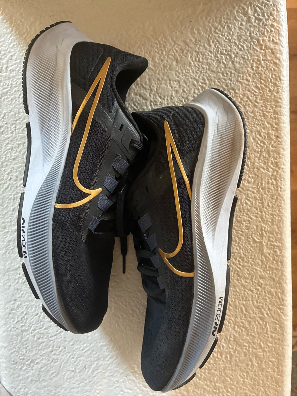 Nike Air Zoom Women’s Black Running Shoes with Gold Swoosh Size 8